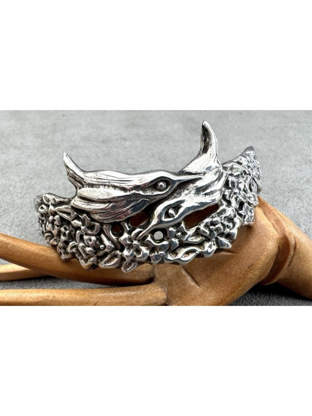 Vintage Ornate STERLING Silver 2 HUMMINGBIRDS in Flowers CUFF BRACELET